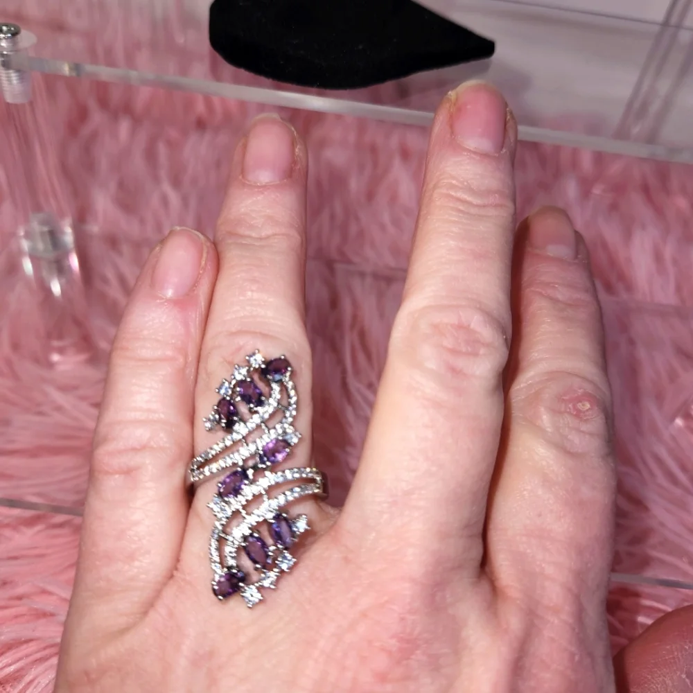 Beautiful purple and silver tone cocktail ring! Size 8  Valentine's Day! (Y3) - Picture 4 of 4